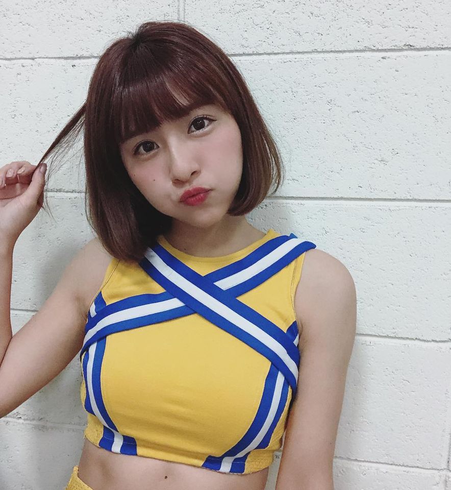 小鬼親筆畫像曝光！峮峮曬甜美肖像  男友曾問本人：美嗎？