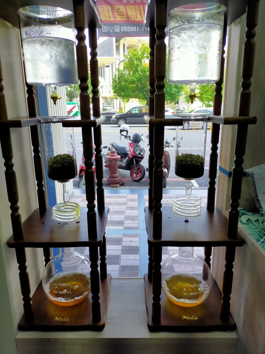 台劇女王連靜雯跨足茶飲界  白冰冰站台推薦「冰滴茶」
