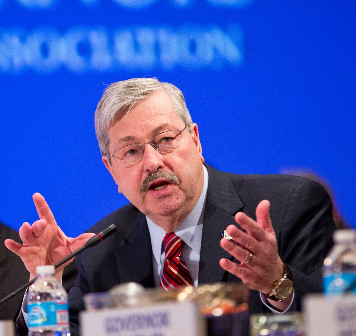 美國駐中國大使布蘭斯塔德無預警宣布提早離任。 圖:翻攝自Terry Branstad 臉書 美國駐中國大使布蘭斯塔德無預警宣布提早離任。 圖:翻攝自Terry Branstad 臉書
