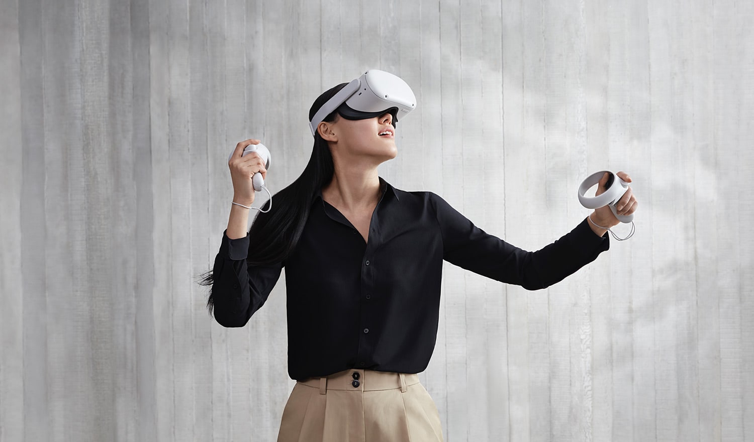 VR头戴装置「Oculus Quest 2」必须使用脸书帐号才能登入，德国监管机构怀疑脸书垄断市场，展开反垄断调查。   图：取自Oculus官网(photo:NewTalk)