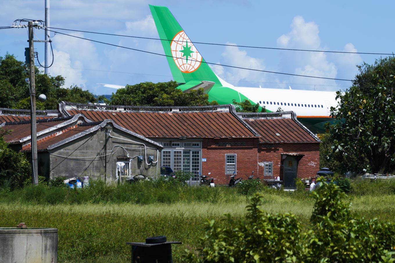 良影一二》桃園航空城第三跑道預定地 廣告物鋪天蓋地 土地買賣成全民運動