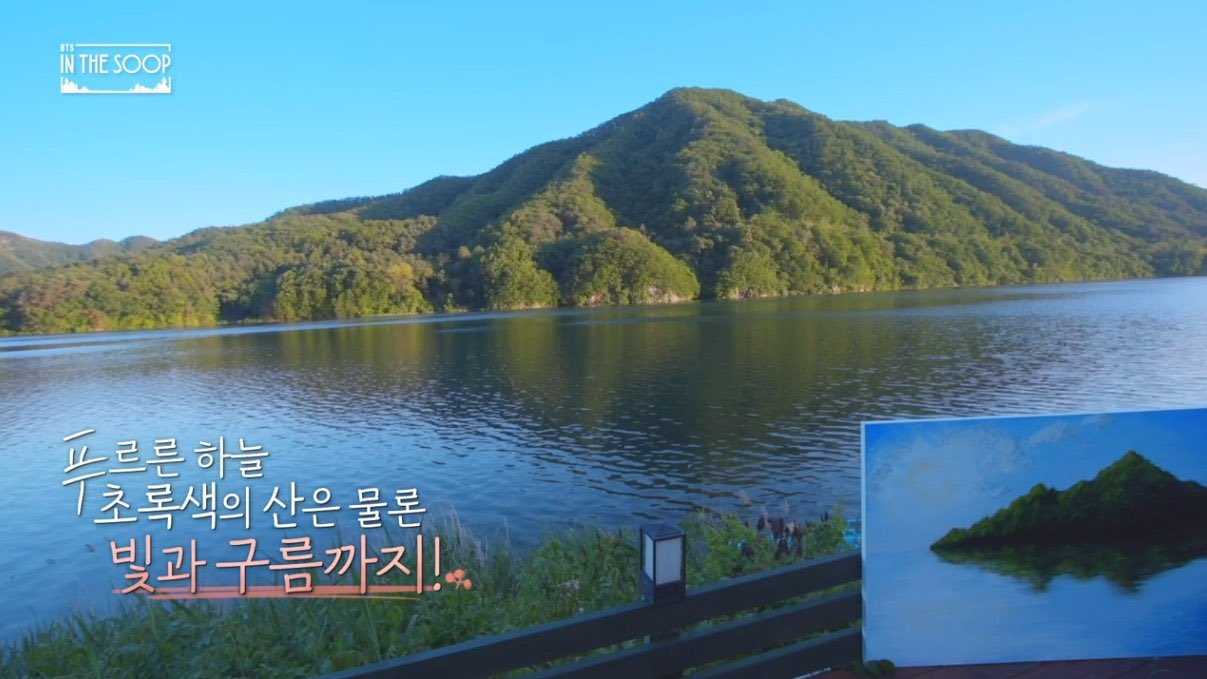 柾國的作品讓成員看了都驚呆。 圖:截圖自JTBC 柾國的作品讓成員看了都驚呆。 圖:截圖自JTBC