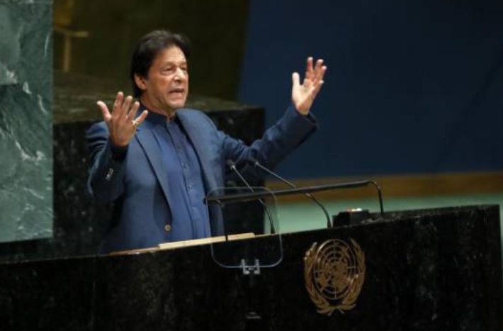 巴基斯坦總理伊姆蘭·汗(Imran Ahmed Khan Niazi)。 圖 : 翻攝自 北京新浪網 巴基斯坦總理伊姆蘭·汗(Imran Ahmed Khan Niazi)。 圖 : 翻攝自 北京新浪網