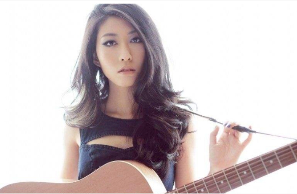中國歌手曲婉婷。 中國歌手曲婉婷。