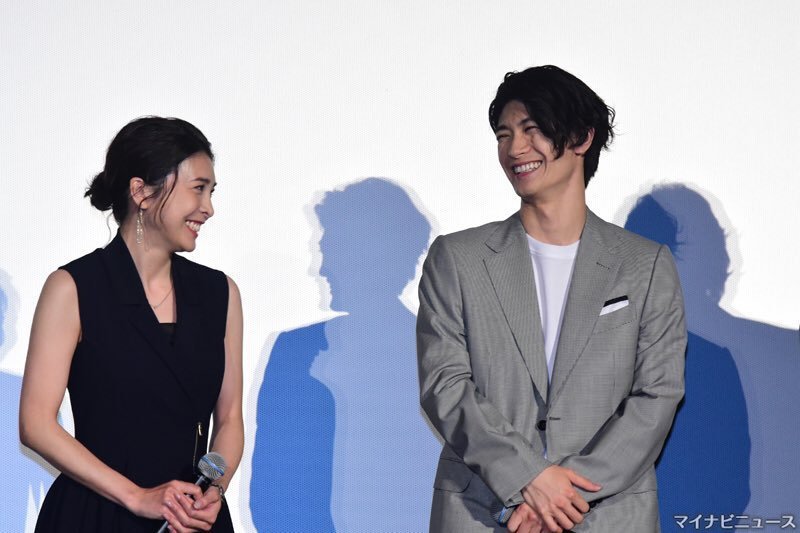 竹內結子和三浦春馬都選擇在衣櫃內上吊結束生命,兩人共同遺作電影《信用詐欺師 JP:公主篇》預計10月在台上映。 圖:翻攝自日網 竹內結子和三浦春馬都選擇在衣櫃內上吊結束生命,兩人共同遺作電影《信用詐欺師 JP:公主篇》預計10月在台上映。 圖:翻攝自日網