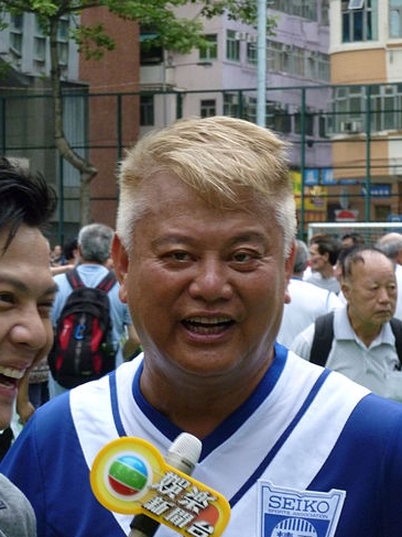 藝人陳百祥(阿叻)。 圖 : 翻攝自維基百科 藝人陳百祥(阿叻)。 圖 : 翻攝自維基百科