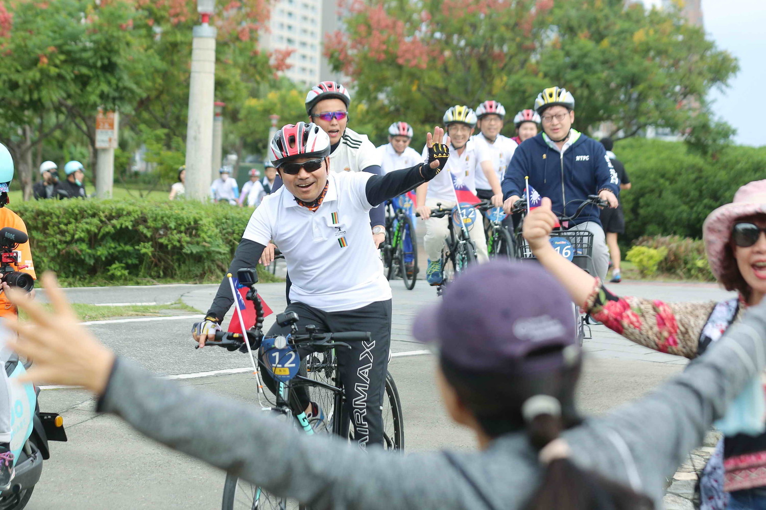 新北熱血鐵馬行迎國慶   侯友宜勉團隊齊心拚市政