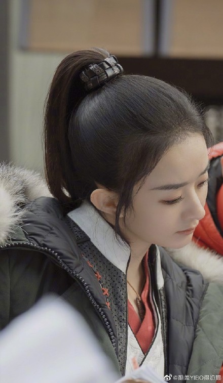 《有翡》劇照,趙麗穎飾演周翡。 圖:翻攝自酷蓋YIBO得奶膘微博 《有翡》劇照,趙麗穎飾演周翡。 圖:翻攝自酷蓋YIBO得奶膘微博