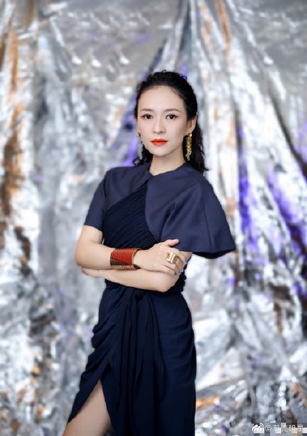 章子怡近日出席活動。 圖:翻攝自潮流明星微博 章子怡近日出席活動。 圖:翻攝自潮流明星微博