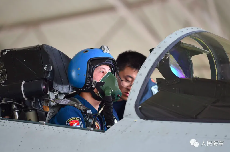 解放軍飛行員必須在短時間內建立最佳攻擊航線完成導彈發射。 圖:翻攝自中國海軍 解放軍飛行員必須在短時間內建立最佳攻擊航線完成導彈發射。 圖:翻攝自中國海軍