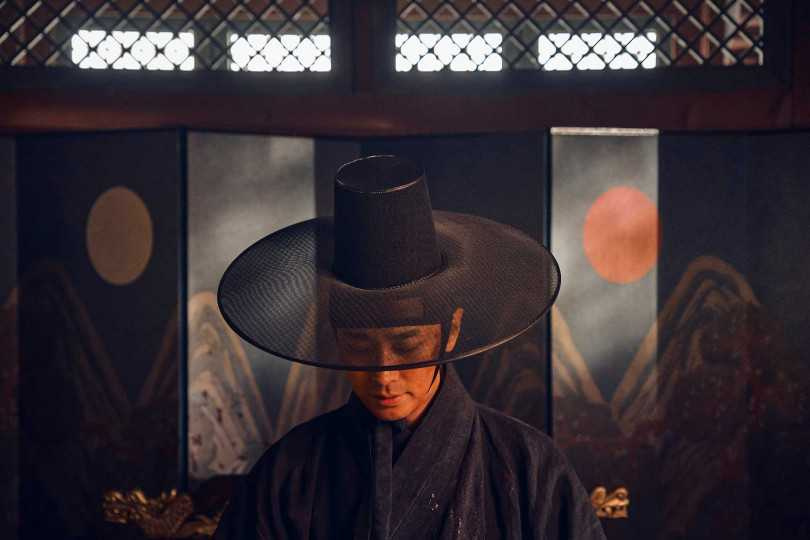韓國演員朱智勳以《屍戰朝鮮》與張孝全並列榮獲釜山影展「亞洲內容獎」單元,最佳男主角。 圖:Netflix/提供 韓國演員朱智勳以《屍戰朝鮮》與張孝全並列榮獲釜山影展「亞洲內容獎」單元,最佳男主角。 圖:Netflix/提供