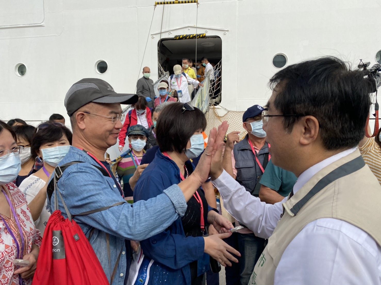 黃偉哲市長貼心小禮迎賓。 圖:台南市觀旅局/提供 黃偉哲市長貼心小禮迎賓。 圖:台南市觀旅局/提供