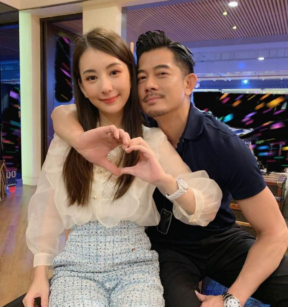 郭富城與小21歲嫩妻方媛。 圖:翻攝自方媛微博 郭富城與小21歲嫩妻方媛。 圖:翻攝自方媛微博