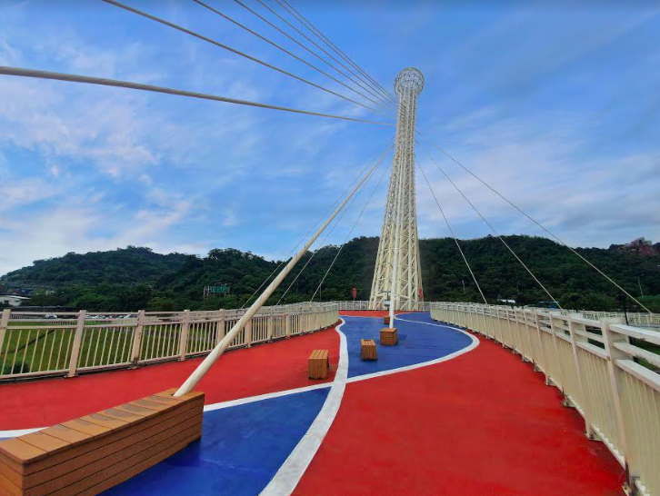 汐止「星光橋」煥然一新！「麥克風」光雕清洗完成閃亮回歸