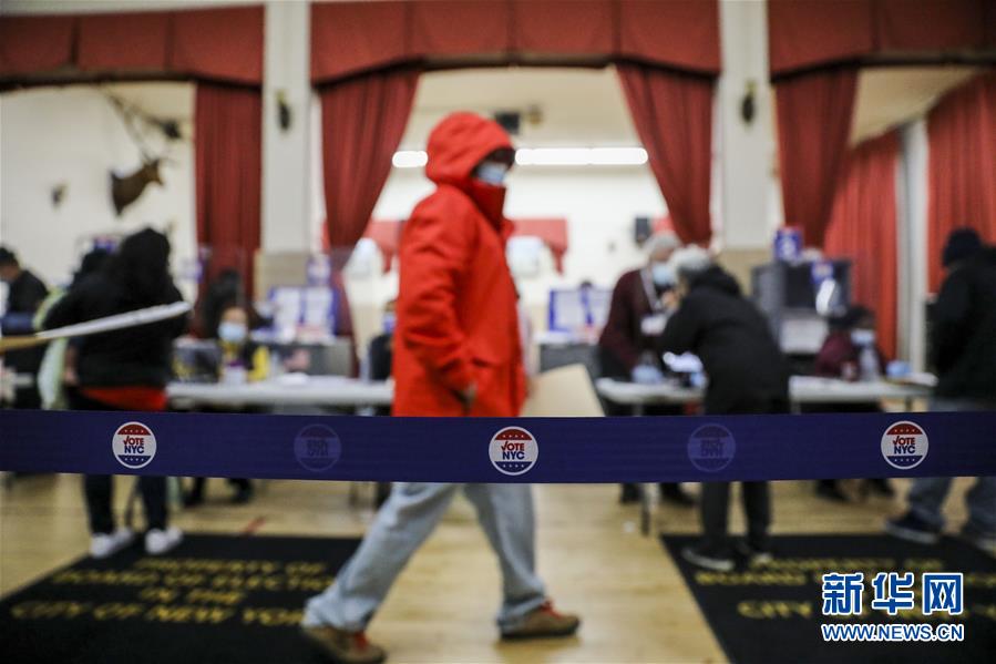美國總統大選,全紐約提前投票人數破百萬。 圖:翻攝自新華網 美國總統大選,全紐約提前投票人數破百萬。 圖:翻攝自新華網