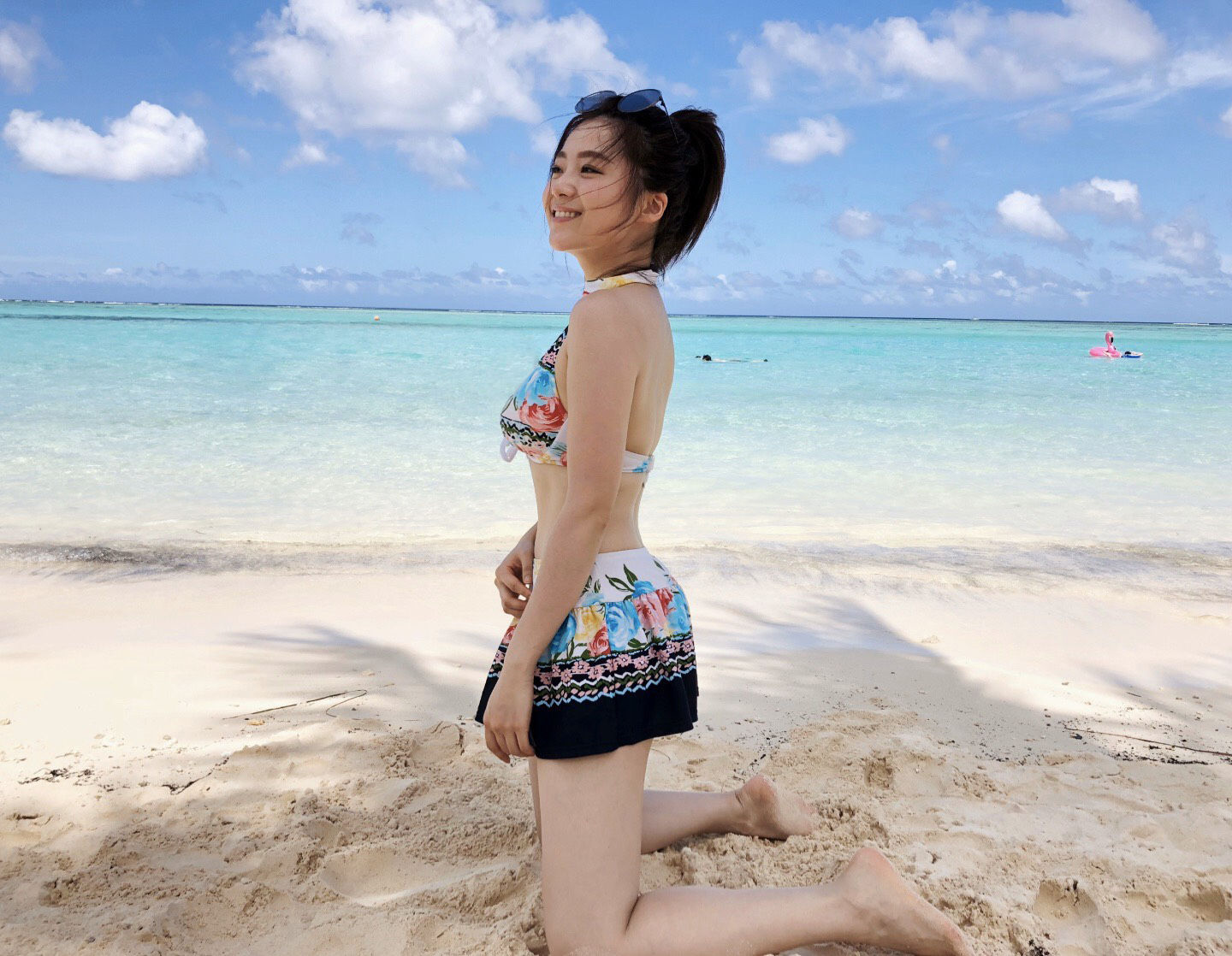 《我的婆婆怎麼那麼可愛》收視破五,楊小黎提供比基尼照感謝粉絲。 圖:公視/提供 《我的婆婆怎麼那麼可愛》收視破五,楊小黎提供比基尼照感謝粉絲。 圖:公視/提供