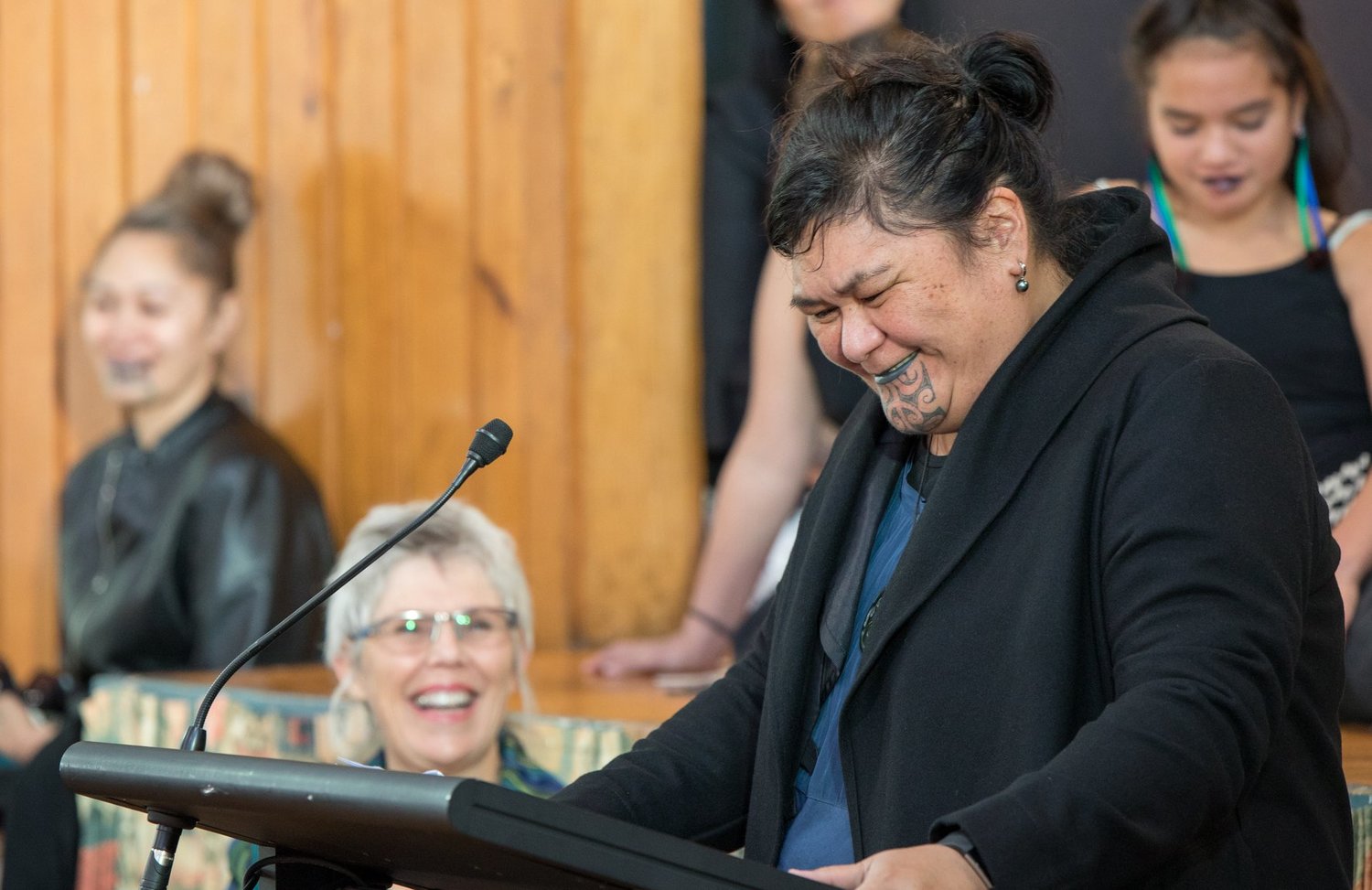 紐西蘭首位原民紋身女部長吸睛 與毛利王族是親戚