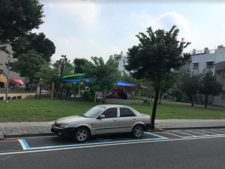 增劃身心障礙專用汽車停車格。 圖:屏東縣政府/提供 增劃身心障礙專用汽車停車格。 圖:屏東縣政府/提供