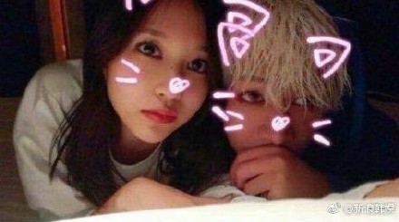 TWICE成員Mina過去也因為這張照片,和師兄Got7的Bambam傳緋聞。 圖:翻攝自微博 TWICE成員Mina過去也因為這張照片,和師兄Got7的Bambam傳緋聞。 圖:翻攝自微博