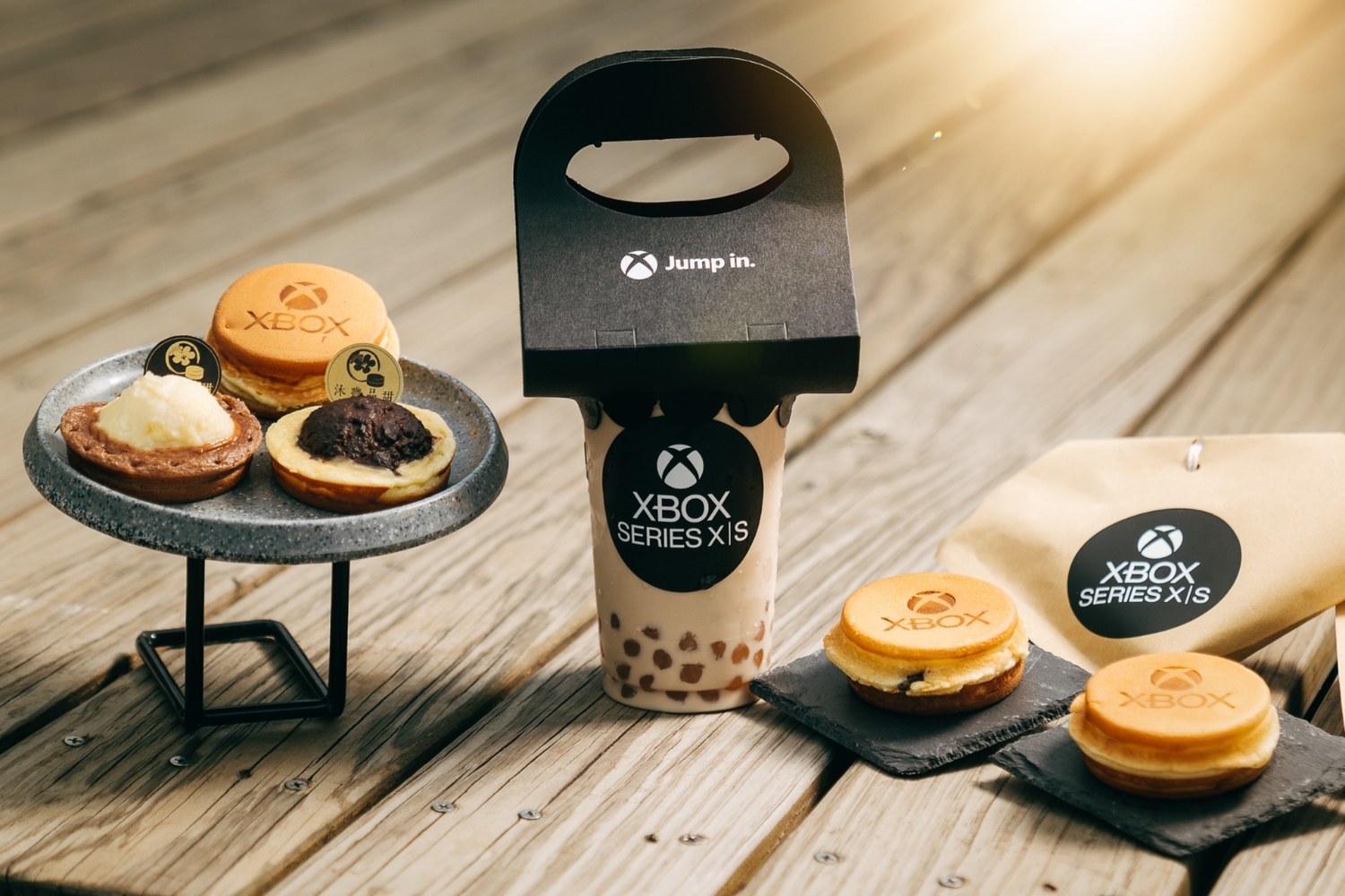微軟 Xbox 為排隊的玩家們準備車輪餅及飲品 圖:台灣微軟/提供 微軟 Xbox 為排隊的玩家們準備車輪餅及飲品 圖:台灣微軟/提供