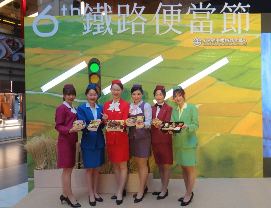 有超過30家來自各國的業者參與展出。 圖:台鐵局/提供 有超過30家來自各國的業者參與展出。 圖:台鐵局/提供