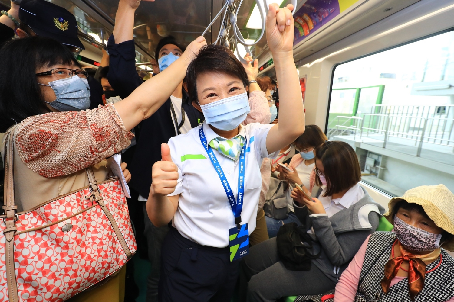 台中捷運免費試乘啟動  高中校長帶頭試乘  鼓勵師生搭捷運通學