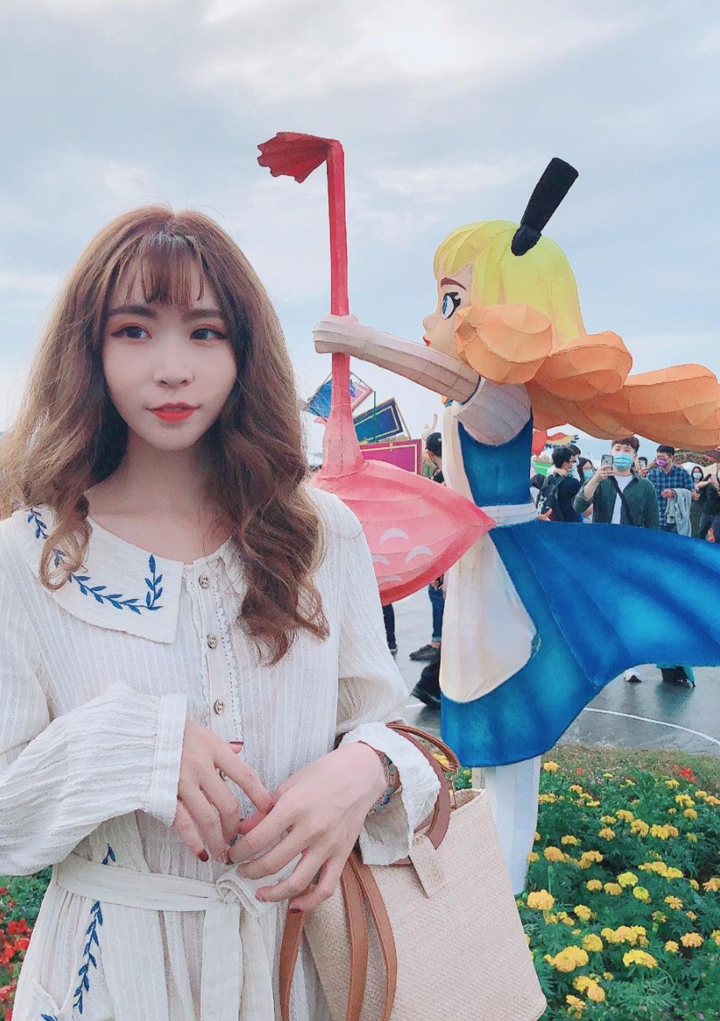 台中國際花毯節在新社花海/前往朝聖的Jane。 圖:翻攝Instagram/v7785623 台中國際花毯節在新社花海/前往朝聖的Jane。 圖:翻攝Instagram/v7785623