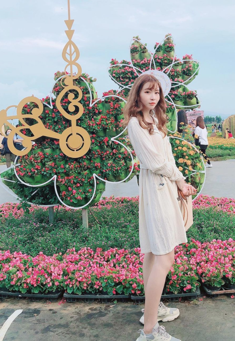 台中國際花毯節在新社花海/前往朝聖的Jane。 圖:翻攝Instagram/v7785623 台中國際花毯節在新社花海/前往朝聖的Jane。 圖:翻攝Instagram/v7785623