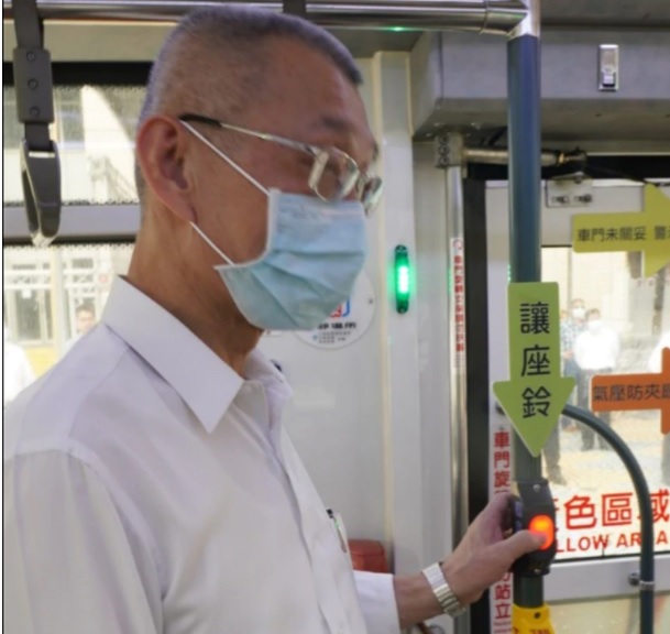北市公車試辦讓座鈴 醫師解析「按鈴讓座」矛盾心理