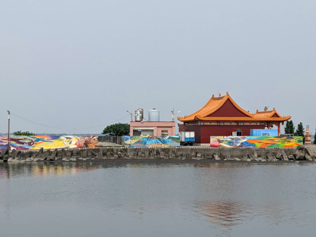 汕尾漁港彩繪圖。 圖:高雄市海洋局/提供 汕尾漁港彩繪圖。 圖:高雄市海洋局/提供