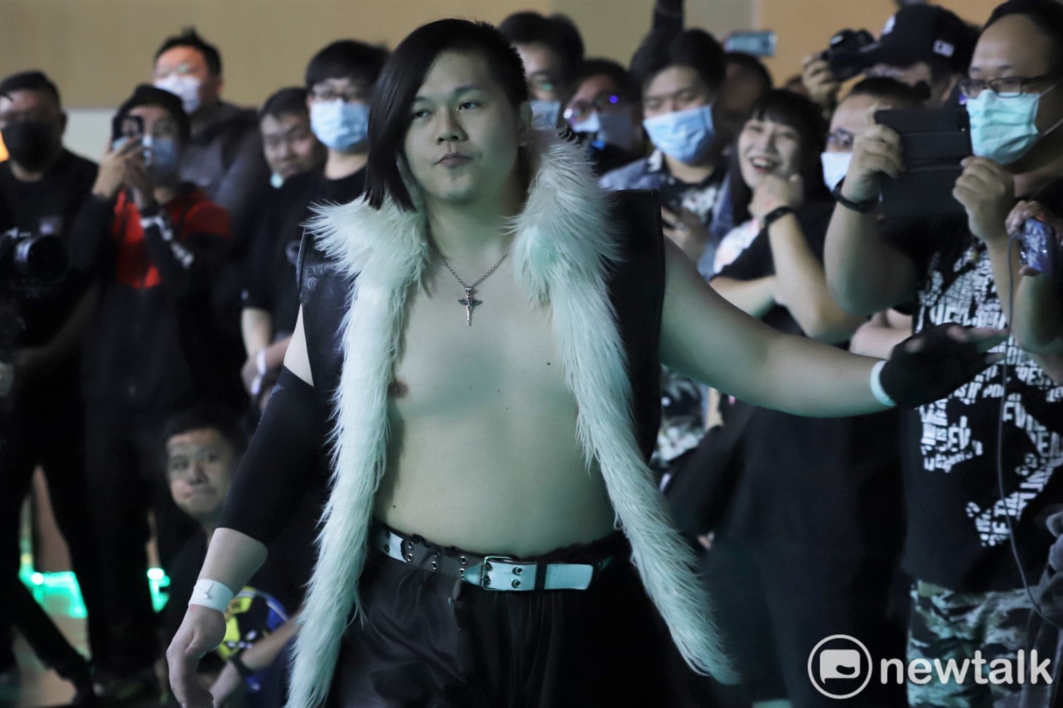 精采絕倫！  惡王Kazuya摔角「物理超渡擂台」獲滿堂采
