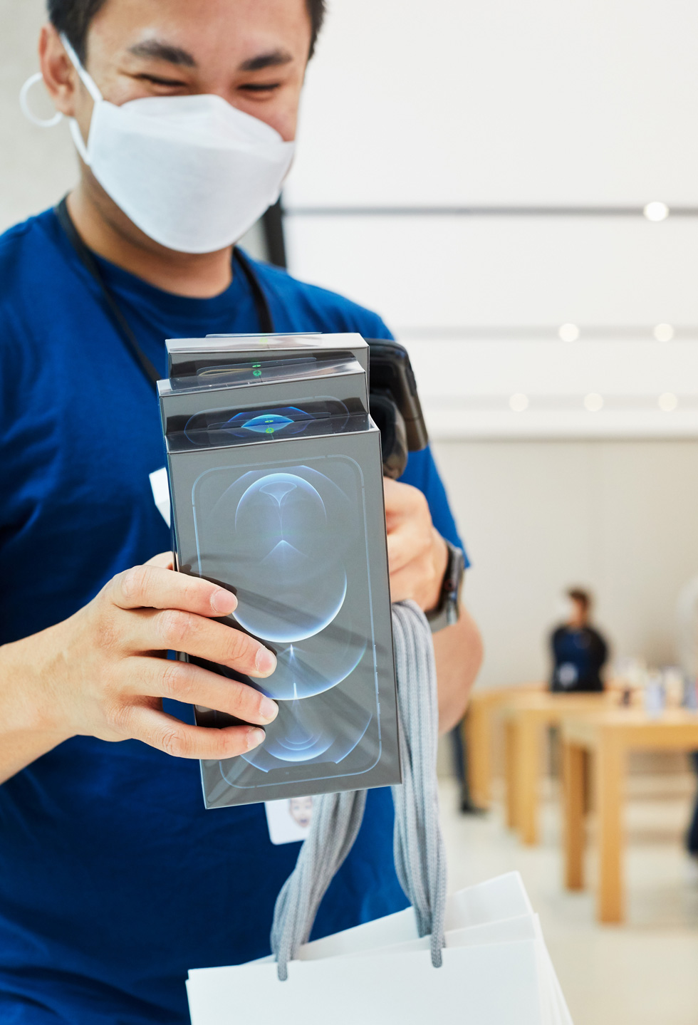 蘋果環保政策遭回擊！巴西要求iPhone必須附贈充電器