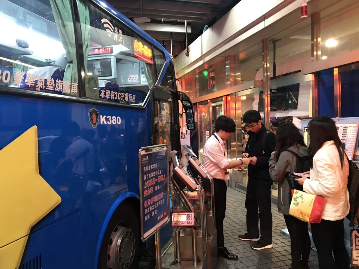 台鐵東部幹線中斷！客運需求爆增 公路總局：已開2819班