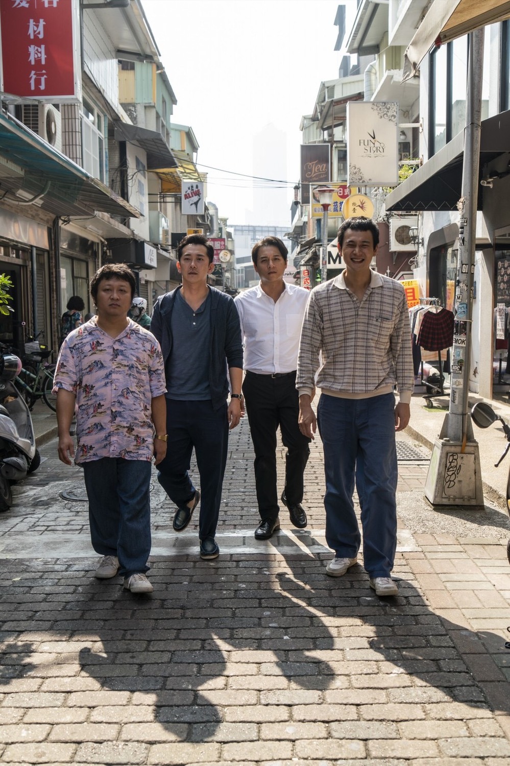 此外,還曝光最新幕後花絮,四人幹話滿天飛。 圖:甲上娛樂/提供 此外,還曝光最新幕後花絮,四人幹話滿天飛。 圖:甲上娛樂/提供