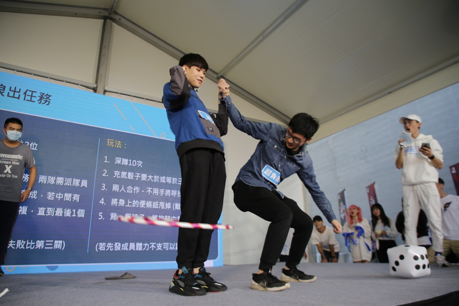 鮮少露面的NL、超負荷也出席粉絲見面會,賣力闖關讓粉絲大呼過癮。 圖:網銀國際/提供 鮮少露面的NL、超負荷也出席粉絲見面會,賣力闖關讓粉絲大呼過癮。 圖:網銀國際/提供