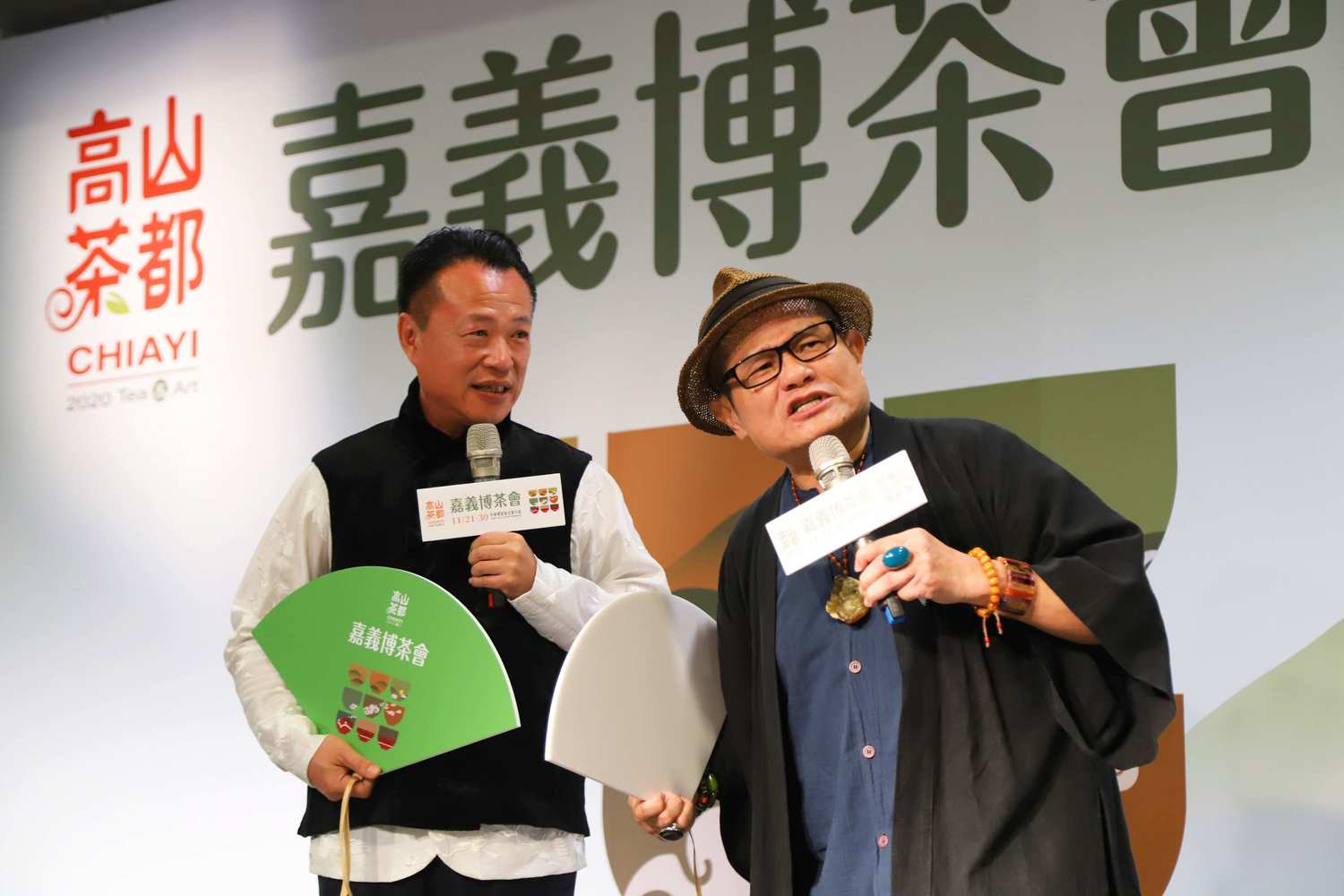 合體網紅龍龍一起搞笑  翁章梁行銷嘉義縣用心良苦