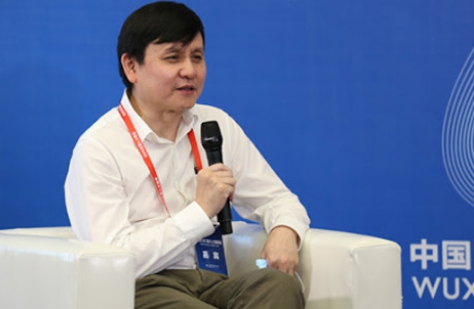 復旦大學附屬華山醫院感染科主任張文宏 圖 : 翻攝自新華網 復旦大學附屬華山醫院感染科主任張文宏 圖 : 翻攝自新華網