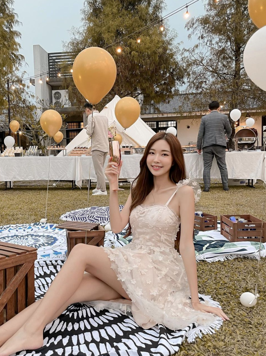 仙女下凡？上宴曬氣質穿搭讓人心動
