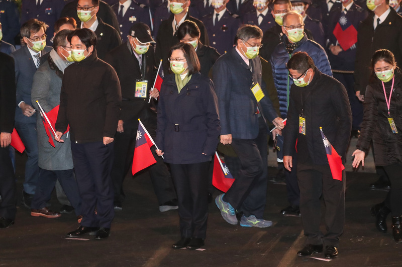 元旦升旗防疫取消民眾觀禮 蔡英文和柯文哲零互動