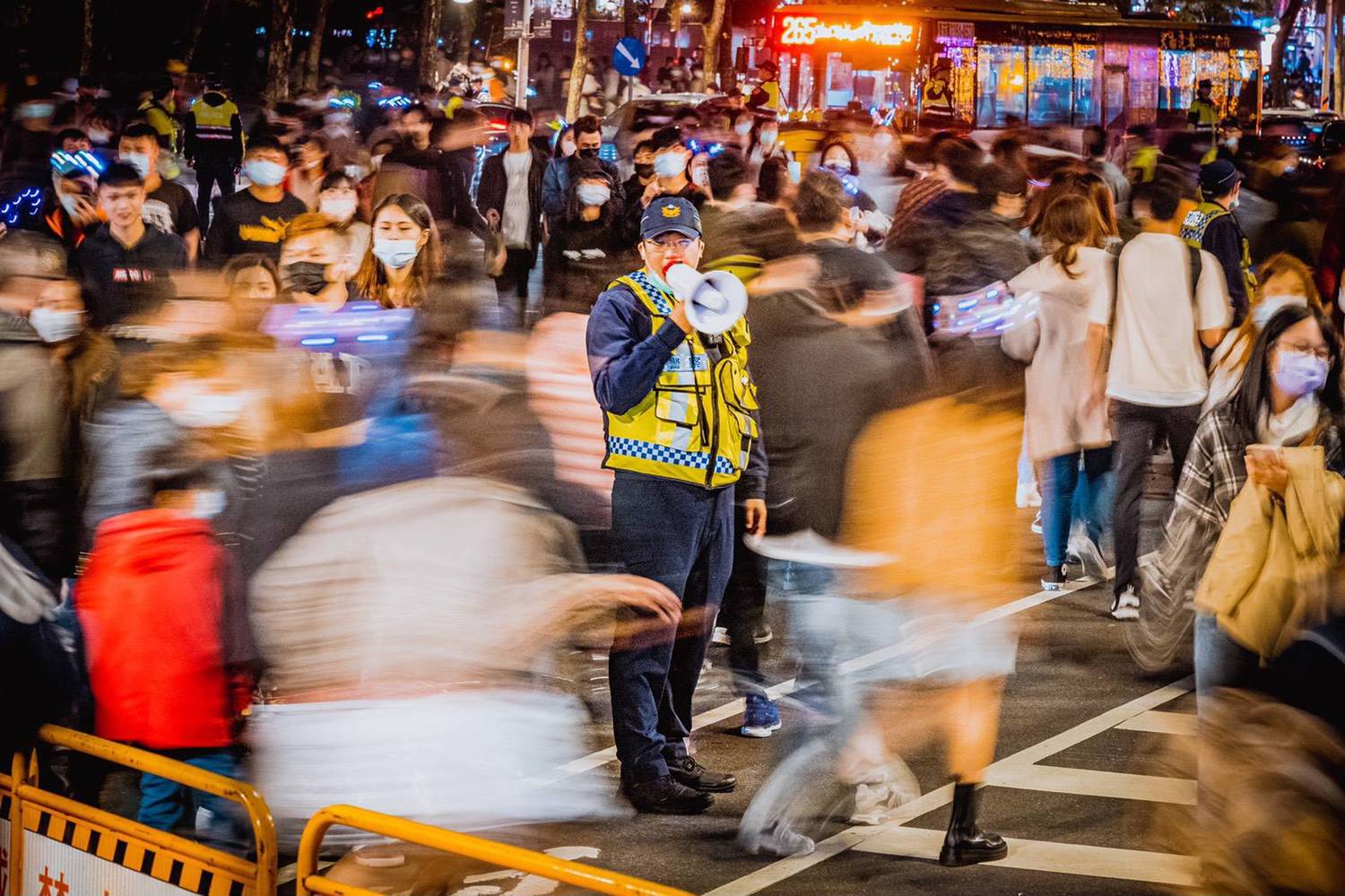 新北耶誕城開城當天湧入超過13萬6,000人次參與。 圖:取自新北市觀光旅遊網 新北耶誕城開城當天湧入超過13萬6,000人次參與。 圖:取自新北市觀光旅遊網