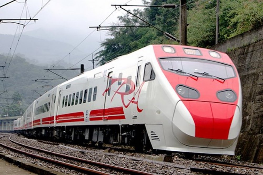台鐵春節東線車票9小時狂賣28萬張！  西線明凌晨開搶