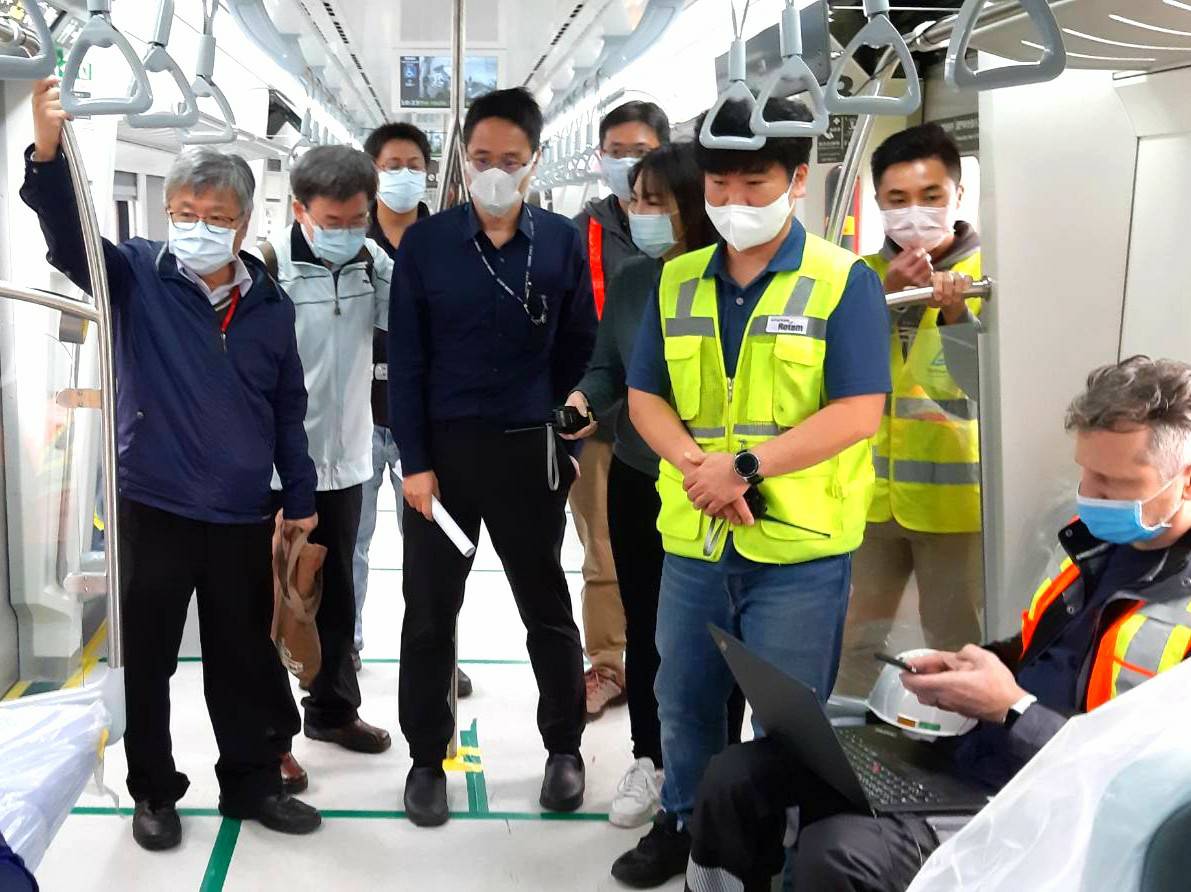 台鐵試車小組會同相關單位,密集進行各項交車測試。 圖:台鐵局/提供 台鐵試車小組會同相關單位,密集進行各項交車測試。 圖:台鐵局/提供