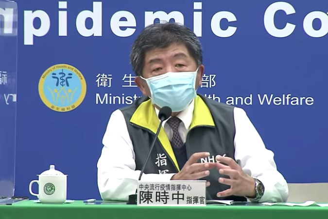 指揮中心指揮官陳時中今晚宣布,國內新增1例新冠肺炎本土確診個案,是本國籍20多歲女性,列為案852。 圖:翻攝自衛福部 指揮中心指揮官陳時中今晚宣布,國內新增1例新冠肺炎本土確診個案,是本國籍20多歲女性,列為案852。 圖:翻攝自衛福部