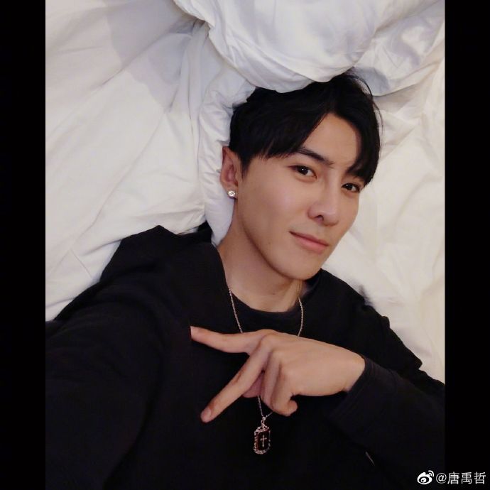 爆料指出是彭于晏主動追求唐禹哲。 圖:翻攝自唐禹哲微博 爆料指出是彭于晏主動追求唐禹哲。 圖:翻攝自唐禹哲微博