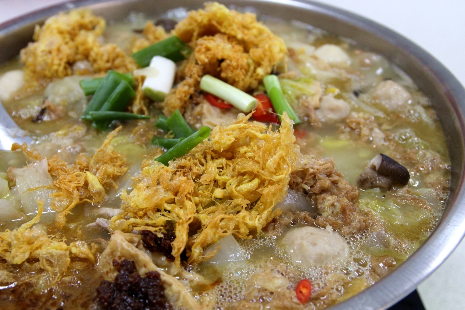 臉盆砂鍋魚頭是嘉義縣大埔鄉的知名美食。 圖:嘉義縣政府/提供 臉盆砂鍋魚頭是嘉義縣大埔鄉的知名美食。 圖:嘉義縣政府/提供