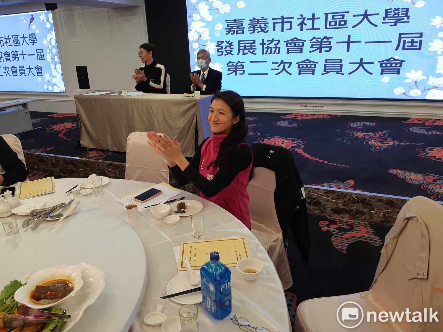 出力甚多的嘉義市議會漂亮寶貝戴寧市議員,受邀出席社大協會會員大會。 圖:蔡坤龍/攝(資料照) 出力甚多的嘉義市議會漂亮寶貝戴寧市議員,受邀出席社大協會會員大會。 圖:蔡坤龍/攝(資料照)