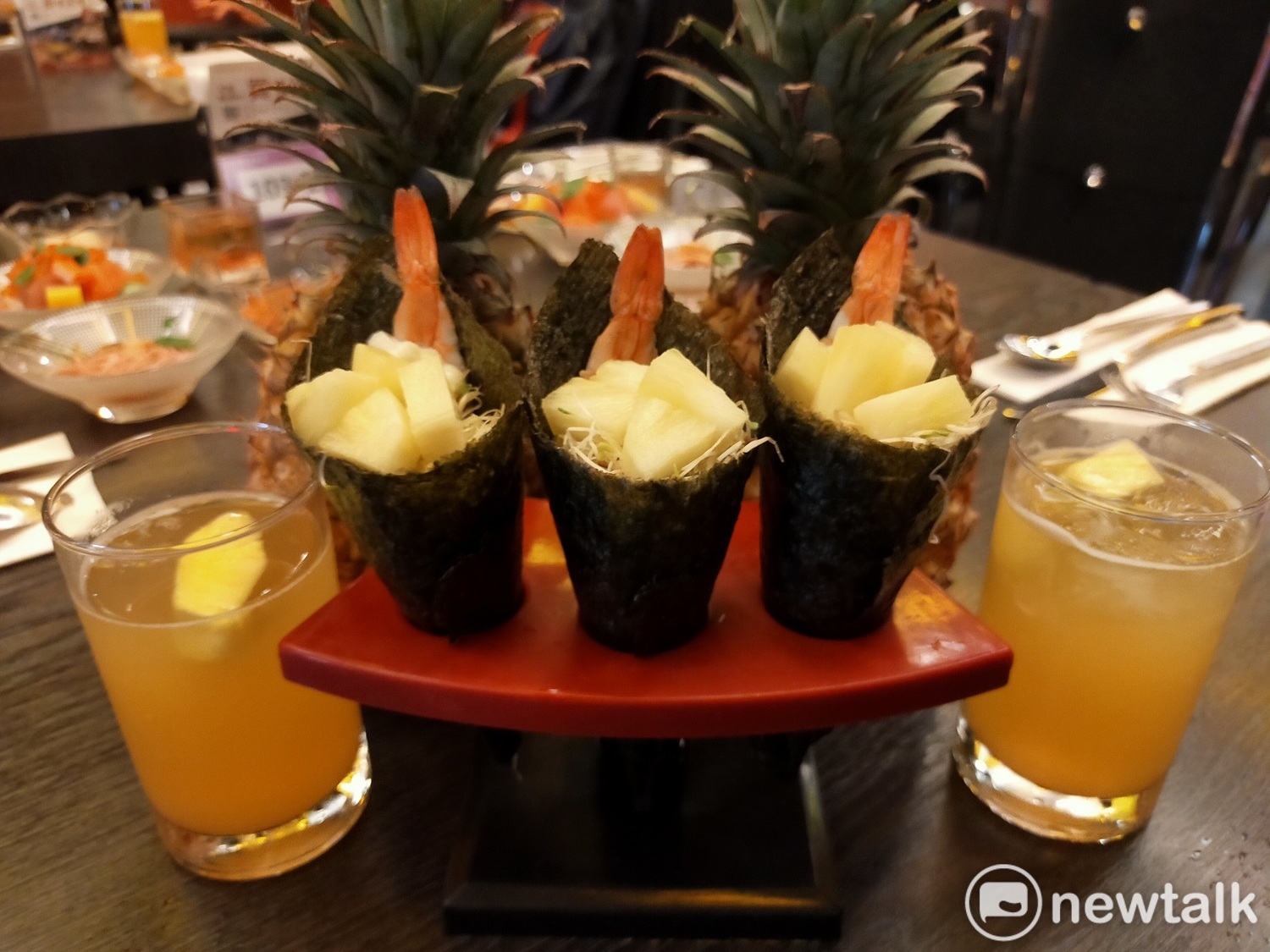 鳳梨意外成為餐飲的主角。 唐復年/攝 鳳梨意外成為餐飲的主角。 唐復年/攝