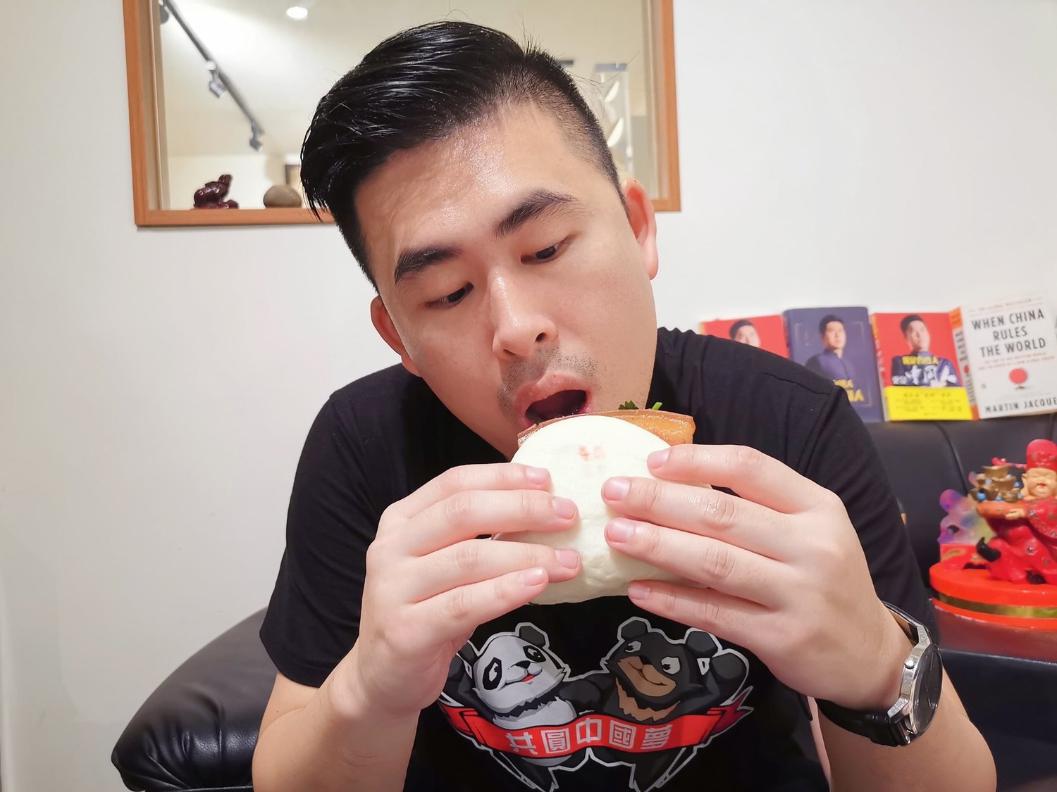 愛唱中華民國頌的王炳忠 圖:擷取自王炳忠臉書 愛唱中華民國頌的王炳忠 圖:擷取自王炳忠臉書