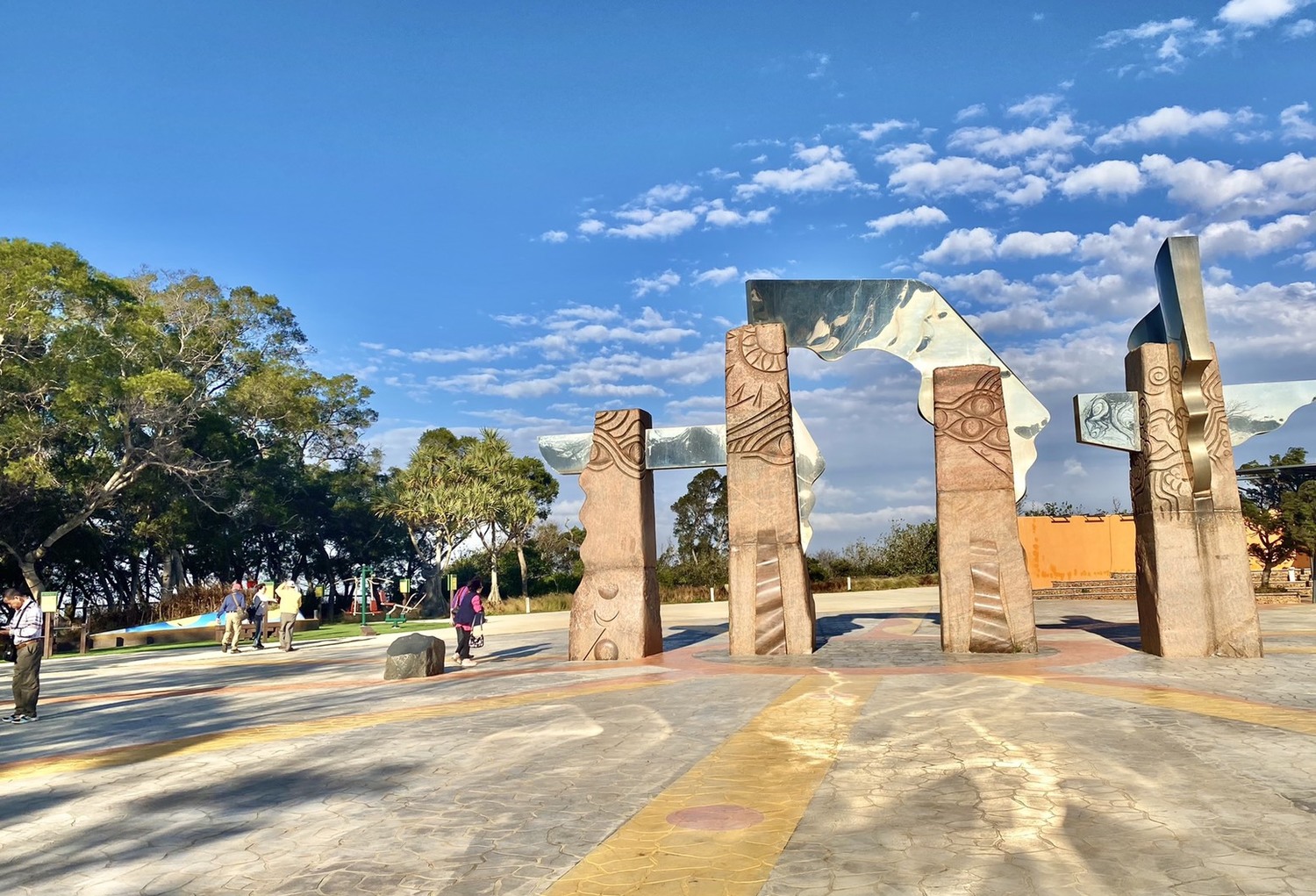 雕塑公園太陽之門。 圖:台中觀旅局/提供 雕塑公園太陽之門。 圖:台中觀旅局/提供
