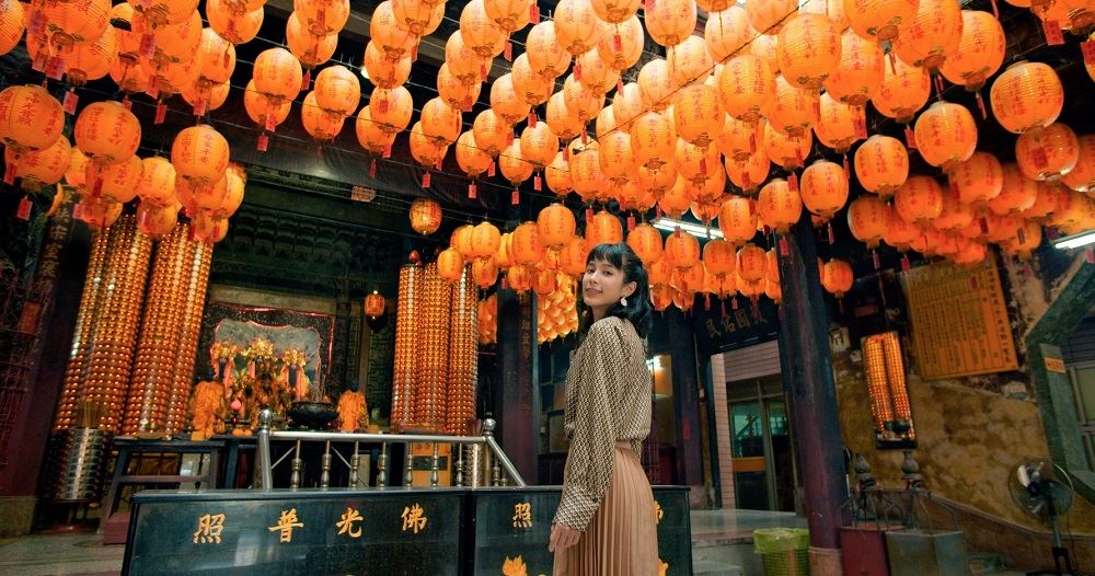 「屏東,總是多一度」影片,邀請新生代女神温貞菱參與拍攝。 圖:翻攝自屏東縣政府官網 「屏東,總是多一度」影片,邀請新生代女神温貞菱參與拍攝。 圖:翻攝自屏東縣政府官網